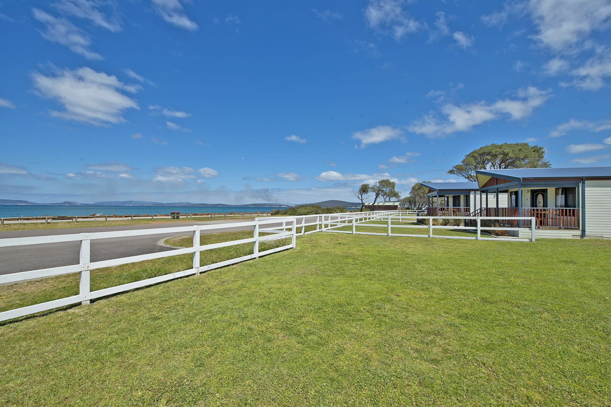 Acclaim Rose Gardens Beachside Holiday Park แอลบานี ภายนอก รูปภาพ